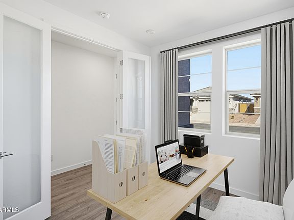 3rd image of 3023 E Villa Avenue