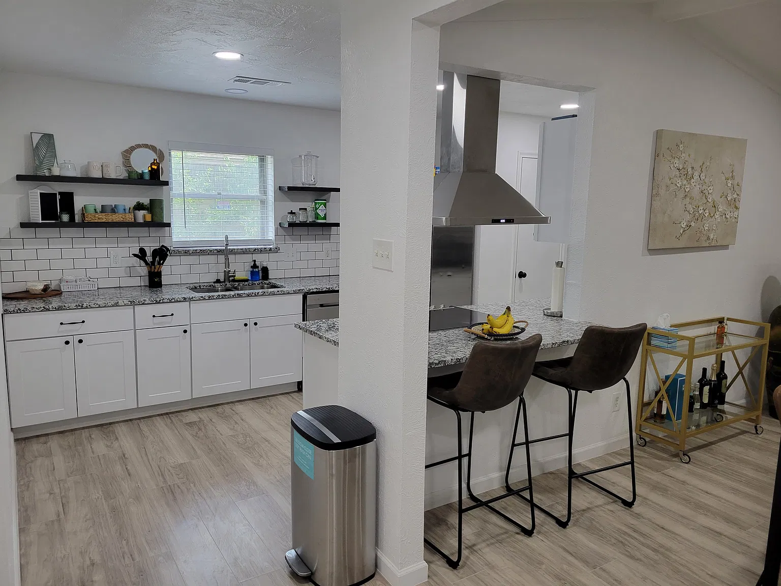 4 bed, 2200 sqft, $4,500 — Photo 4