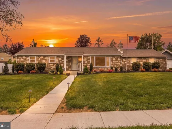 3936 Martin Rd, Huntingdon Valley, PA 19006