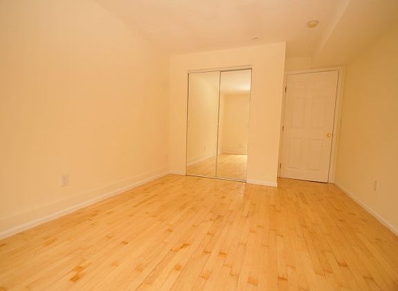 5th image of 863 Brunswick St
