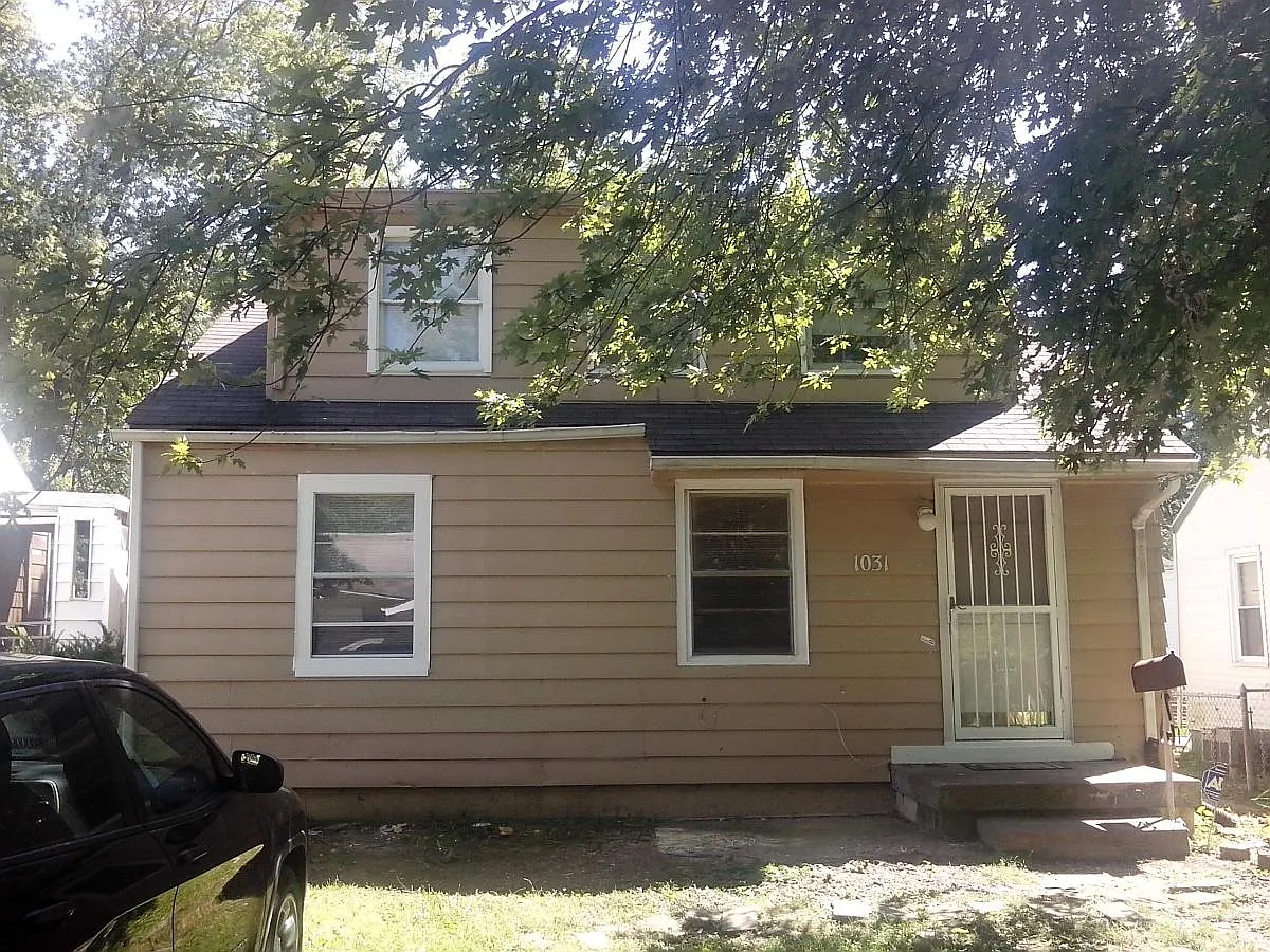 1031 N Exeter Ave photo 1