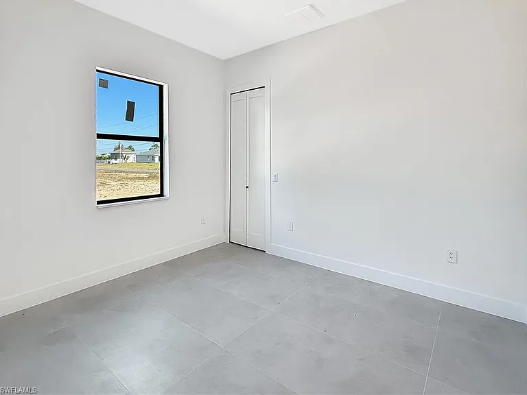 2206 NE 35th Ln — Photo 16
