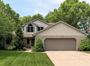4799 Rimrock Dr NE, Grand Rapids, MI 49525