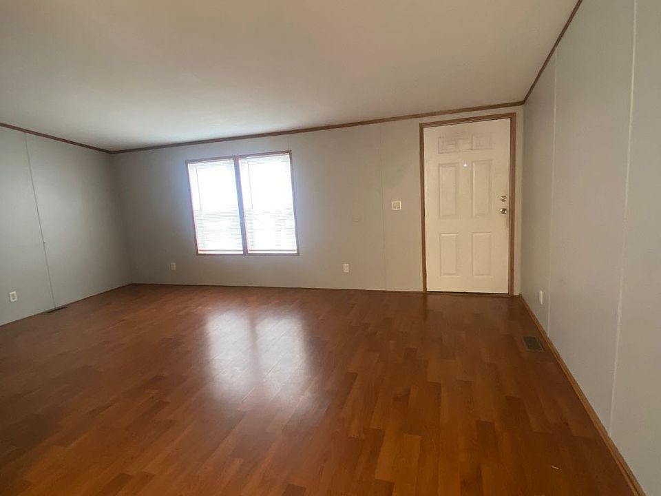 8292 Whitehorn Ln, Fenton, MI 48430 Zillow
