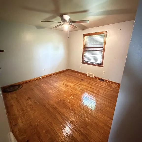994 N Lincoln Ave — Photo 11