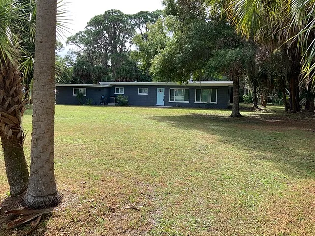 Building Photo - 1640 Maria St