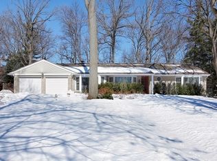 1392 Fairway Dr, Lake Forest, IL 60045