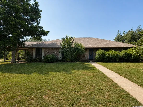 1309 ACORN RD, Hondo, TX 78861