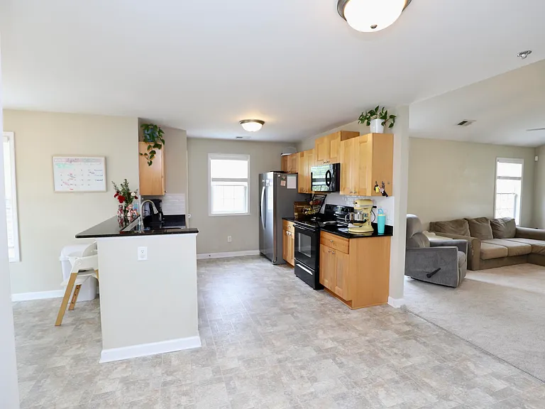 1116 Waverly Place Dr — Photo 34