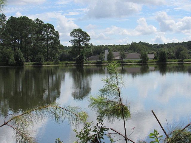 1st image of 4446 Woodlake Cir