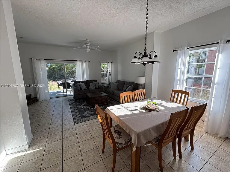 1037 Park Ridge Cir — Photo 28