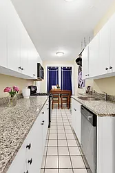 Rented by R New York