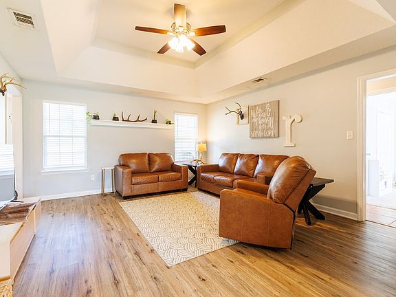 5th image of 5642 Emily Ln