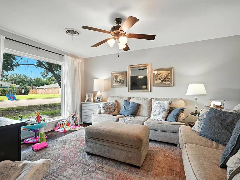 3026 Ventura Dr — Photo 18