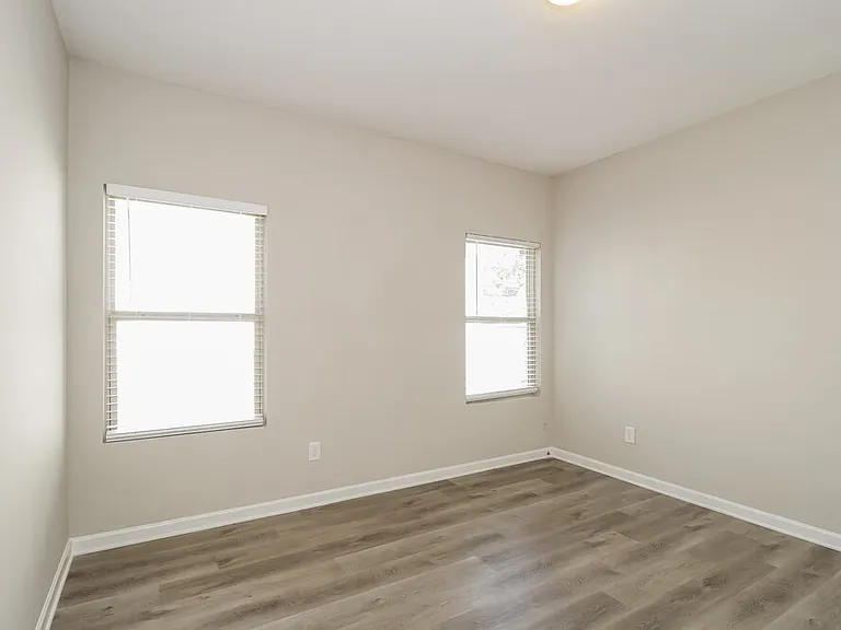 357 Daffodil Dr — Photo 11