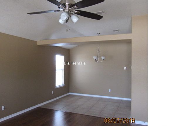 5th image of 204 Janelle Dr APT A