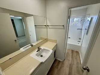 1313 Olive St #11 — Photo 5