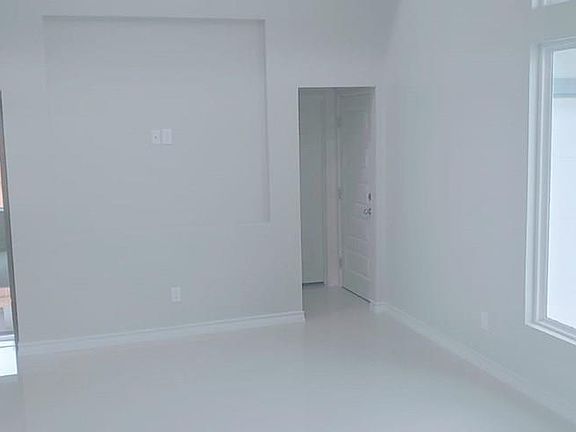 4th image of 5554 Rawhide Dr