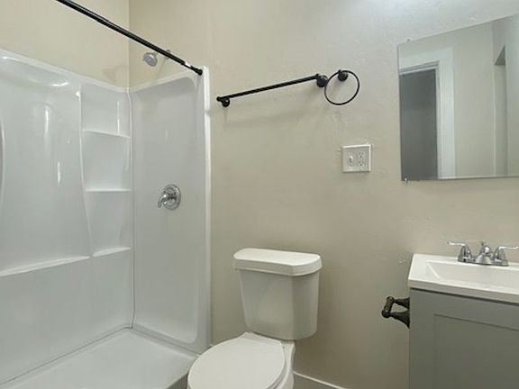 4th image of 204 S Saint Augustine St Unit 3