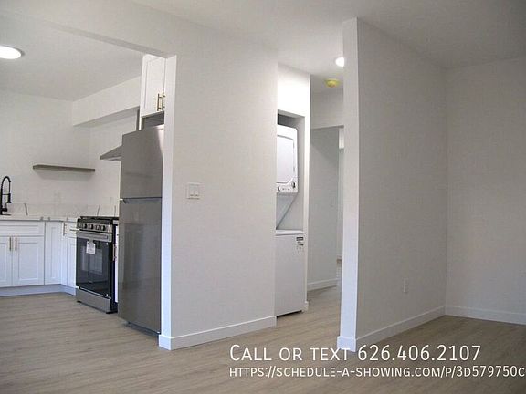4th image of 3160 Warwick Ave #4