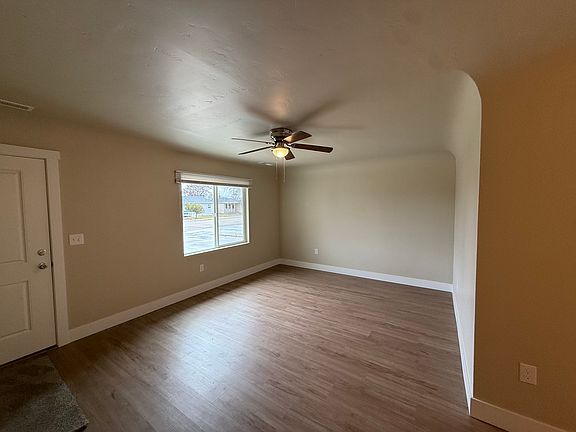 2nd image of 611 S Olive St