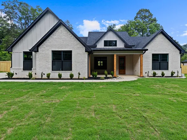 702 Sam Page Rd, Longview, TX 75605