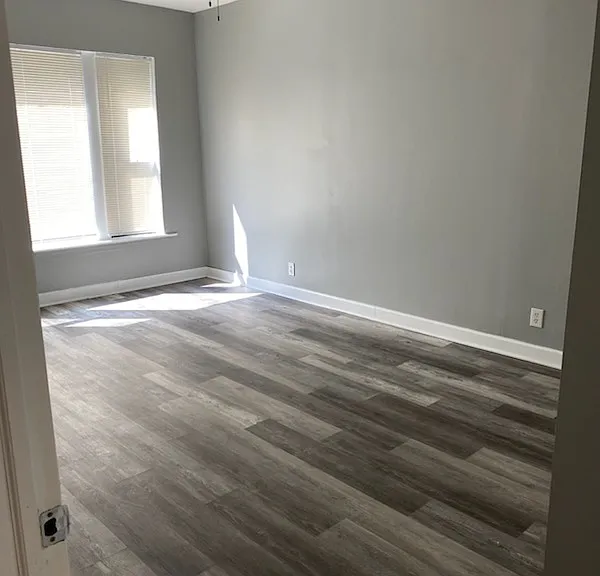 4747 S Langley Ave #1 — Photo 3