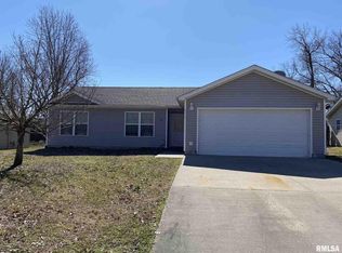 611 W Rigdon St, Carbondale, IL 62901