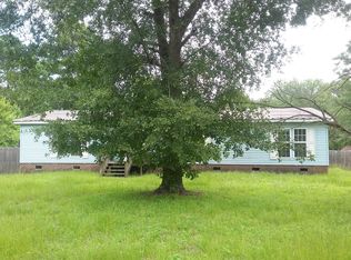 2392 Catherine Lake Rd, Richlands, NC 28574