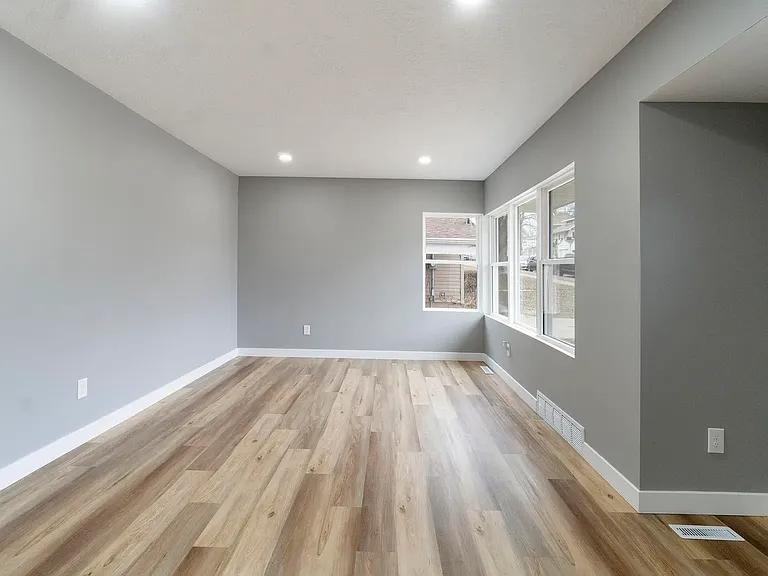 2041 S Cleveland St — Photo 9