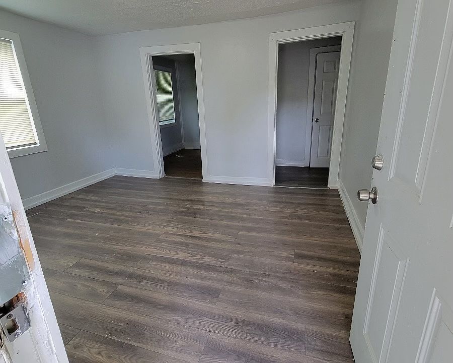 1st image of 839 Buntyn St