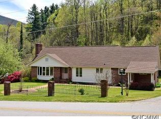 567 Walker Rd, Waynesville, NC 28786