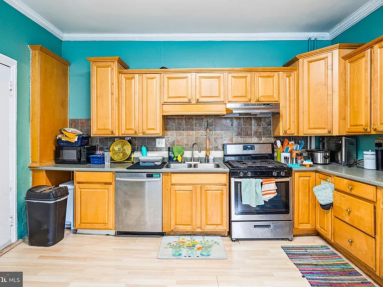 129 Gay St #1 — Photo 10