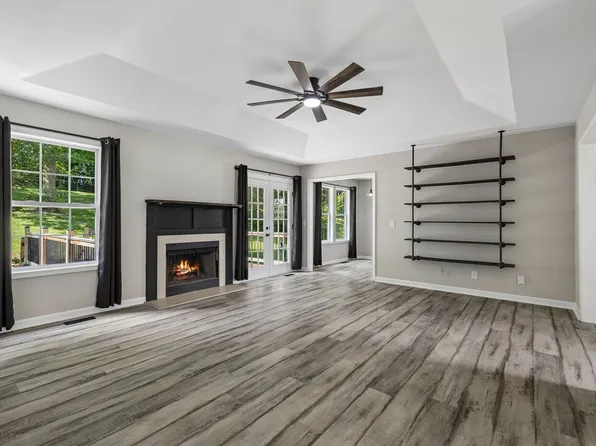 1062 Heatherwood Rd, Pleasant View, TN 37146