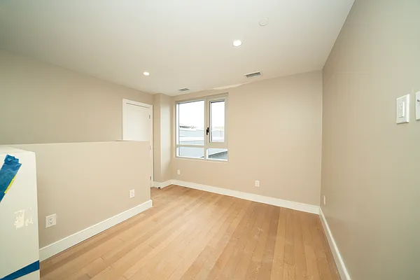 Rented by Sterling Realty Solution Inc | media 9