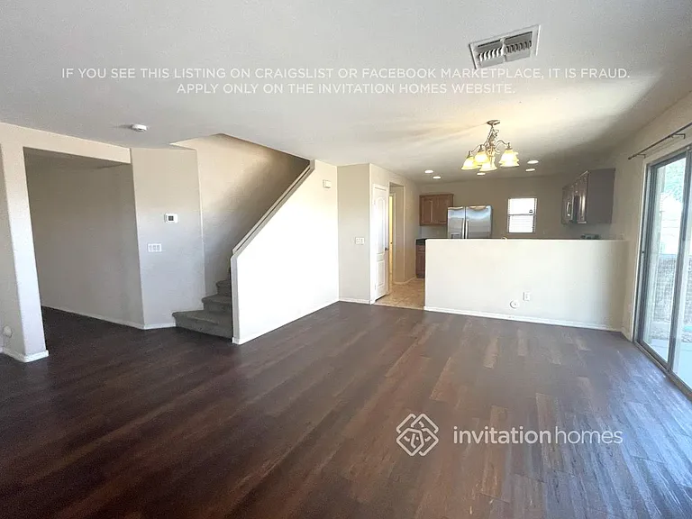 7811 S 63rd Dr — Photo 8