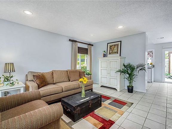 4th image of 2286 Shady Hills Dr