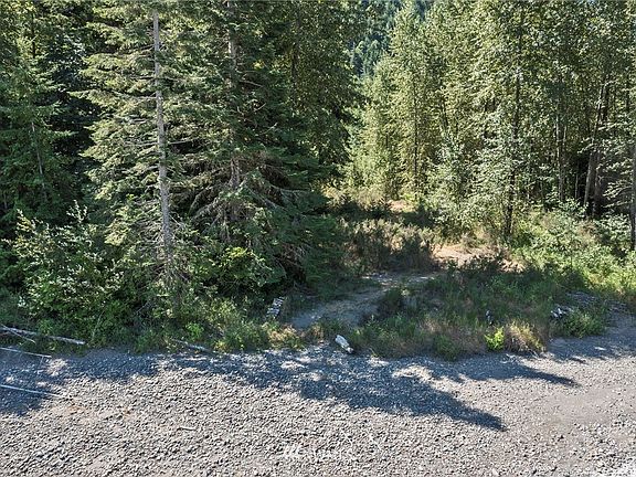 5th image of 221 Rainier Vista Drive