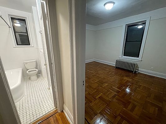 3rd image of 41-50 44th St #D3