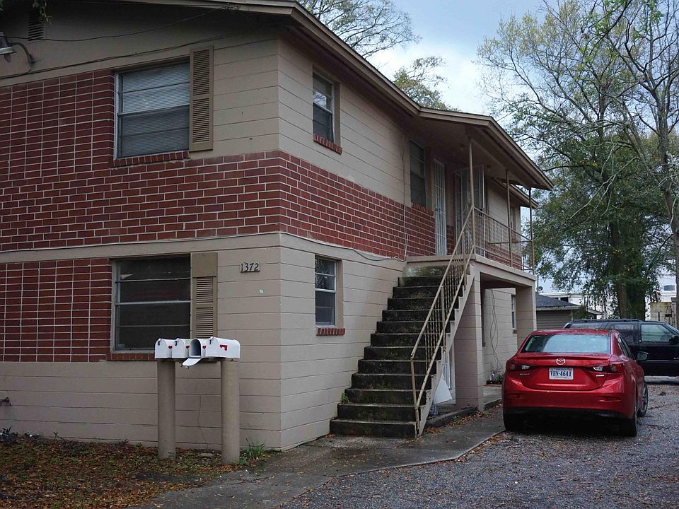 1st image of 1372 W 1st St APT 4