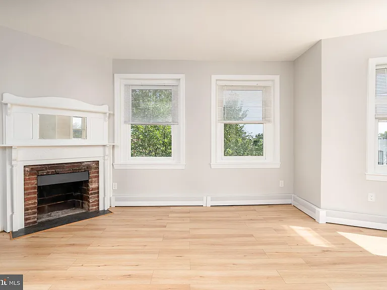 523 Constitution Ave NE #3 — Photo 6