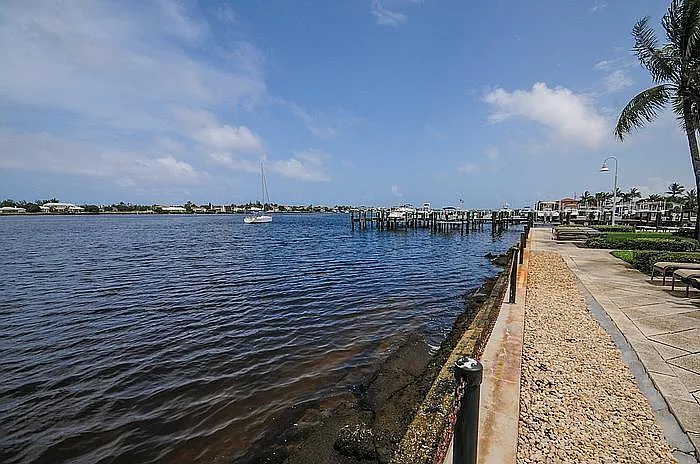 160 Yacht Club Way #206 — Photo 29