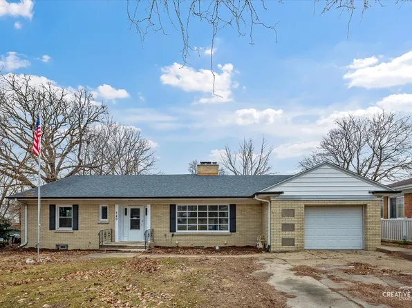 520 E 10th St, Lockport, IL 60441