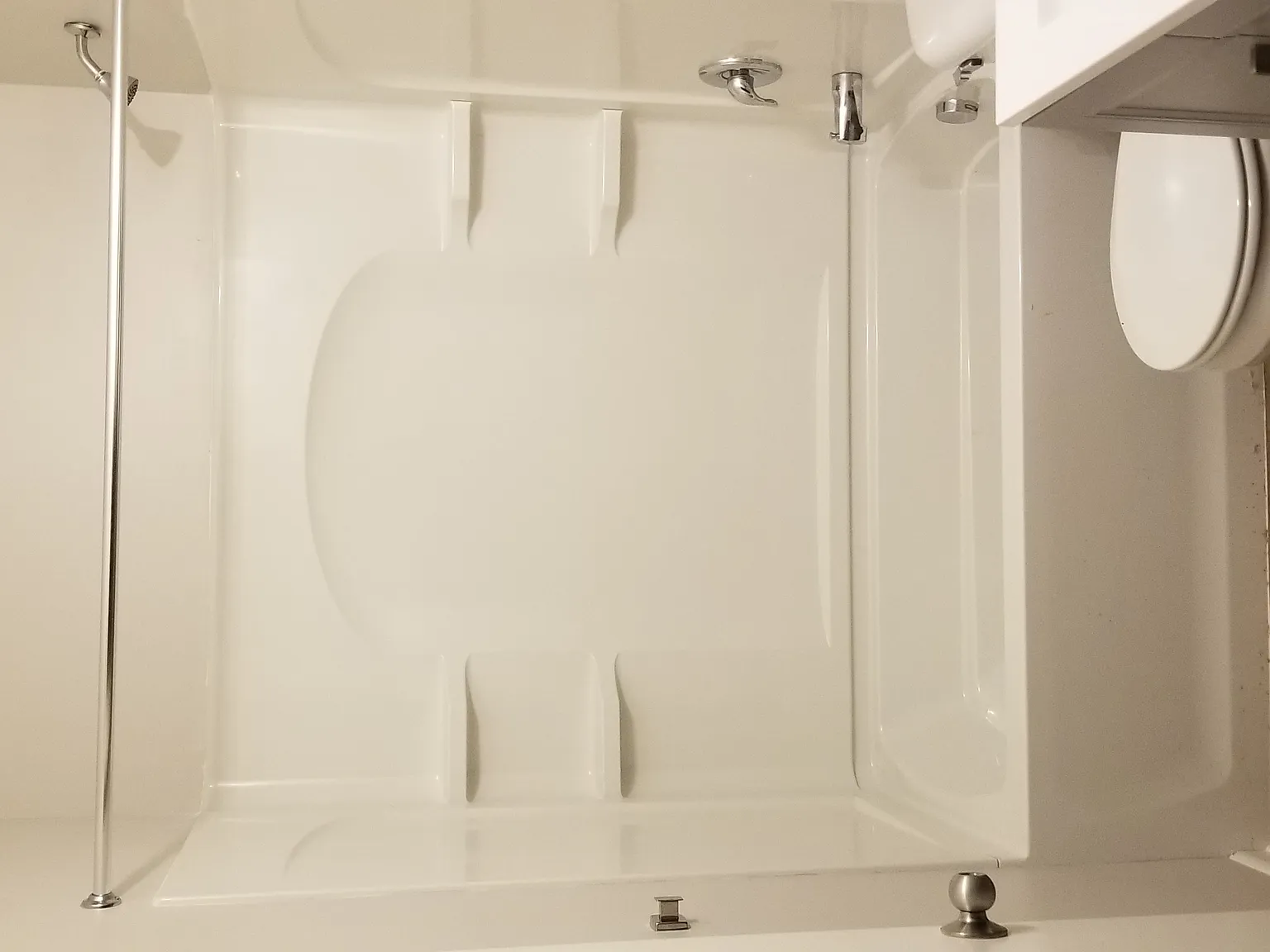 2 bed, 800 sqft, $1,050 — Photo 3