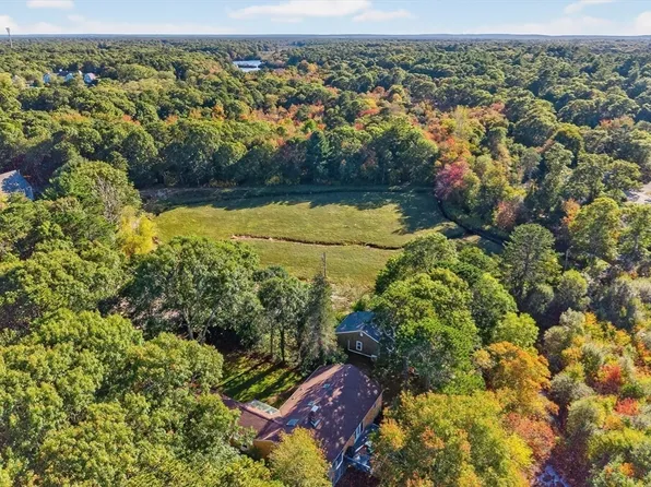 17-17A-17B Cranberry Ln, East Falmouth, MA 02536