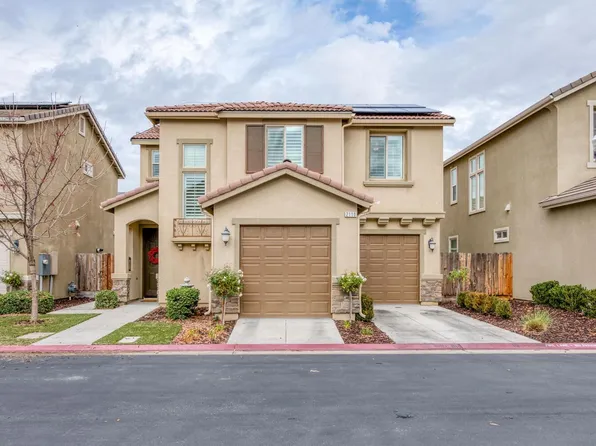 2110 E Christensen Dr, Fresno, CA 93730
