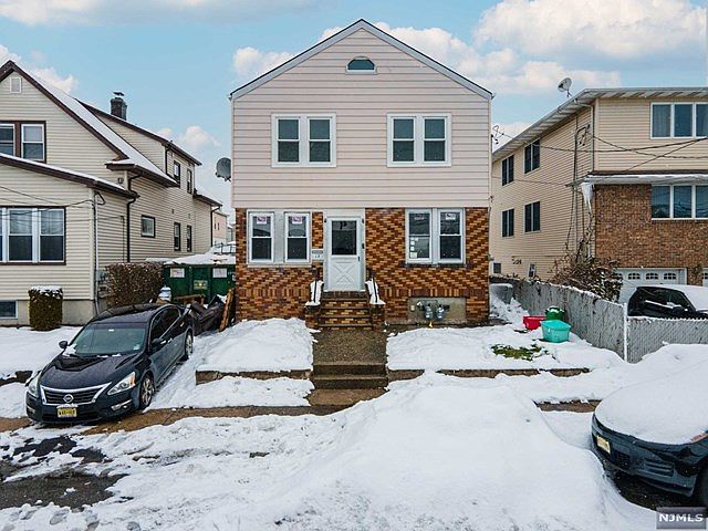 1st image of 13 Banta Ave #1