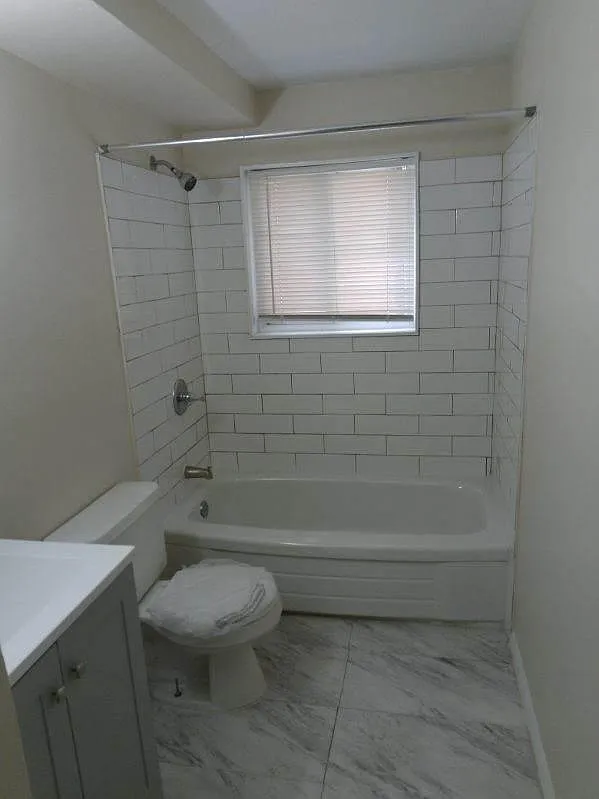 Regent Apartments — Photo 2