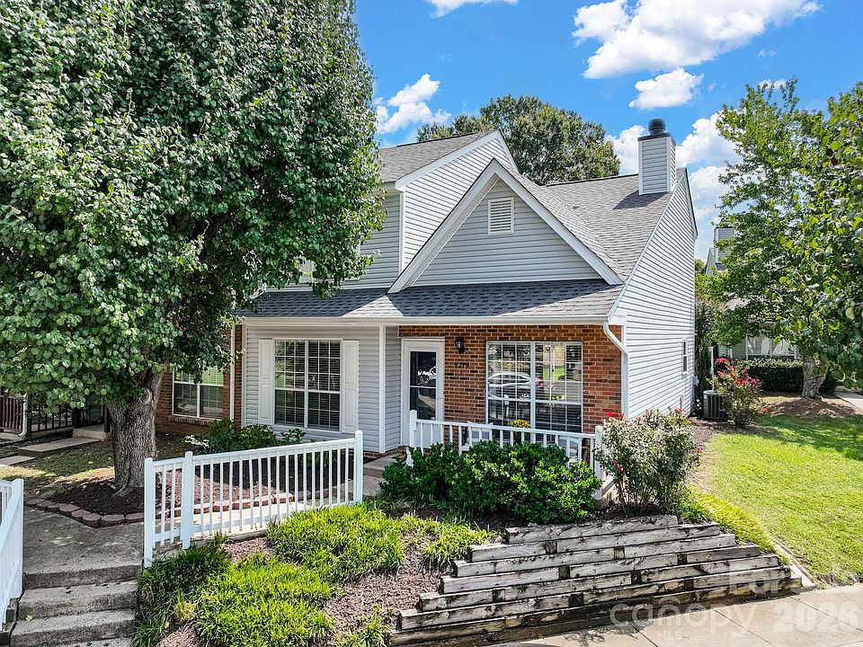 1st image of 8219 Golf Ridge Dr