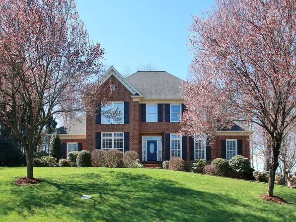 106 Finborough Ct, Kernersville, NC 27284